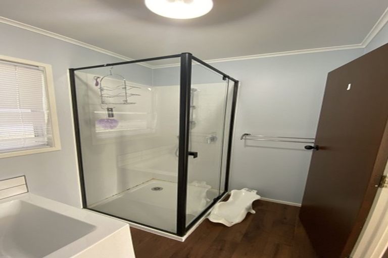 Photo of property in 6 Cranberry Place, Bucklands Beach, Auckland, 2012