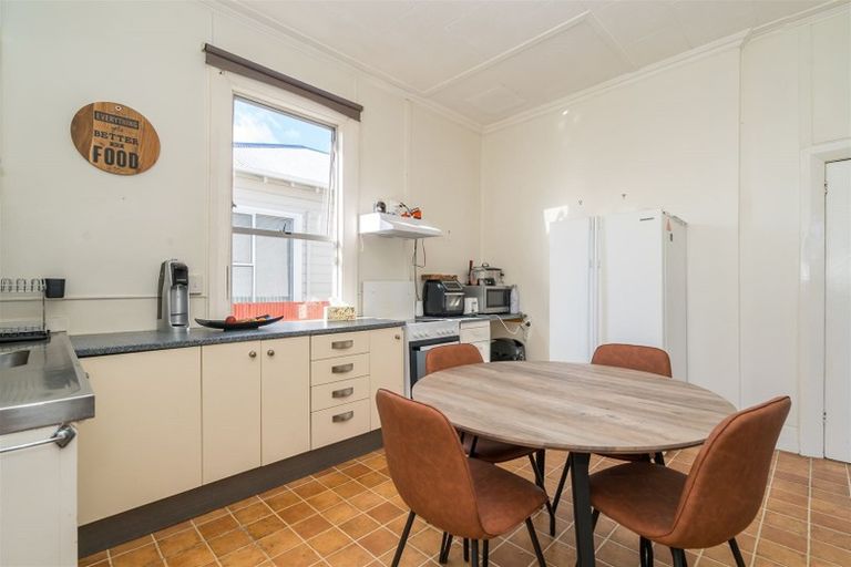 Photo of property in 180 Melbourne Street, South Dunedin, Dunedin, 9012