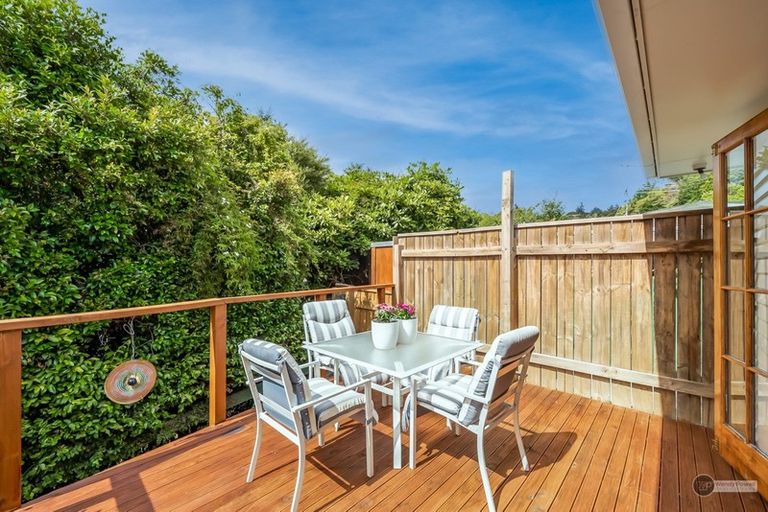 Photo of property in 38 Holborn Drive, Stokes Valley, Lower Hutt, 5019