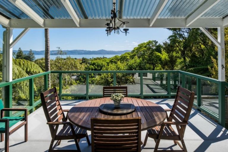 Photo of property in 34 Nikau Street, Eastbourne, Lower Hutt, 5013