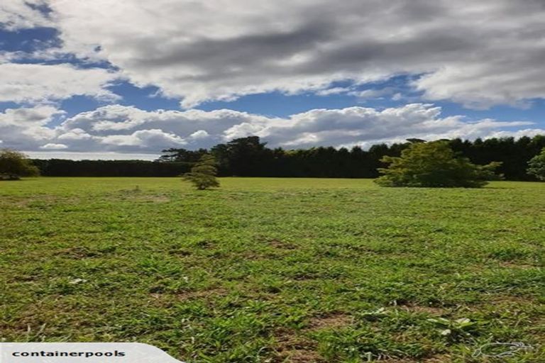 Photo of property in 138 Taupaki Road, Taupaki, 0782