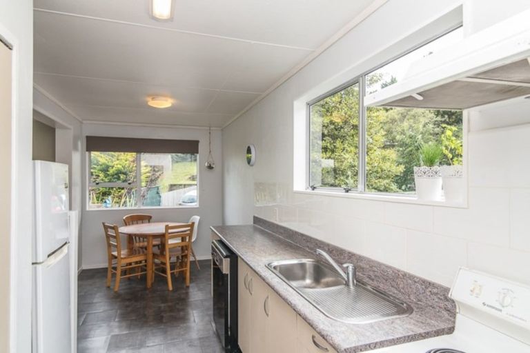 Photo of property in 86 Aorangi Road, Paraparaumu, 5032