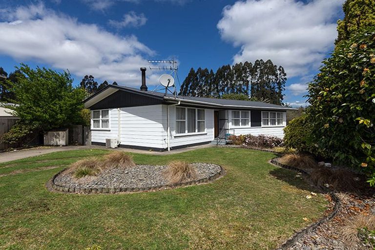 Photo of property in 52 Alison Street, Mangakakahi, Rotorua, 3015