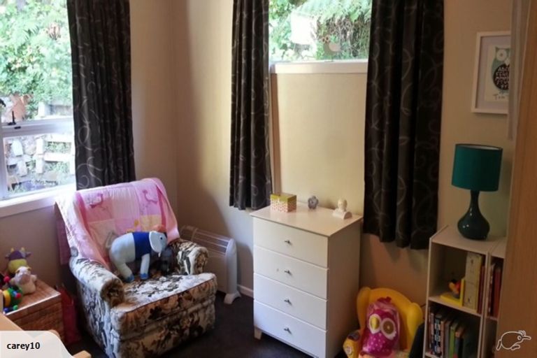 Photo of property in 80c Airlie Road, Plimmerton, Porirua, 5026