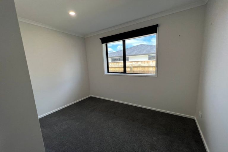 Photo of property in 16 Oldfield Lane, Marton, 4710