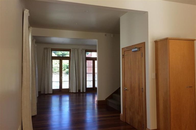 Photo of property in 8/310 Tinakori Road, Thorndon, Wellington, 6011