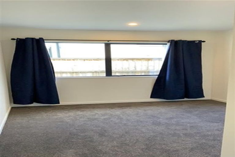 Photo of property in 4 Joseph Kokich Avenue, Swanson, Auckland, 0614