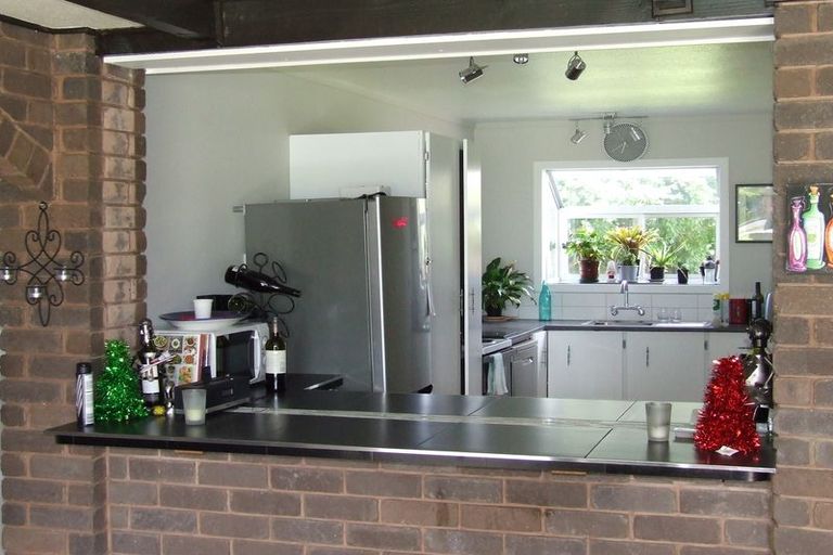 Photo of property in 4 Willow Avenue, Hannahs Bay, Rotorua, 3010