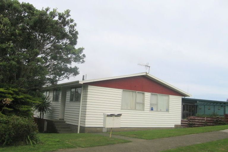Photo of property in 23 Reese Jones Grove, Maungaraki, Lower Hutt, 5010