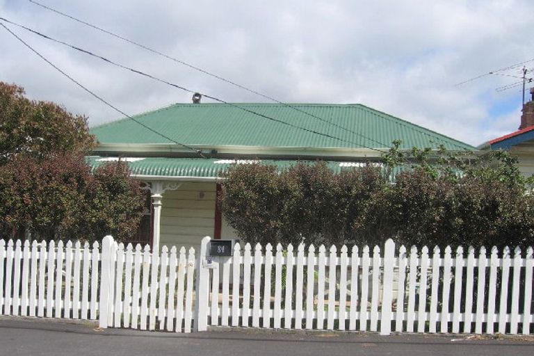 Photo of property in 84 Austin Street, Mount Victoria, Wellington, 6011