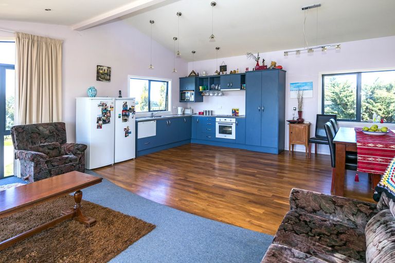 Photo of property in 10 Ellis Road, Normanby, Timaru, 7971