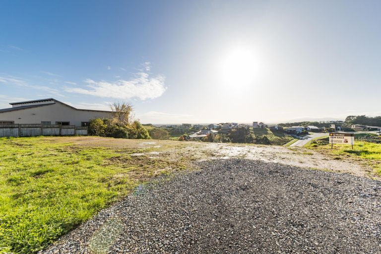 Photo of property in 123 Ruapehu Drive, Fitzherbert, Palmerston North, 4410