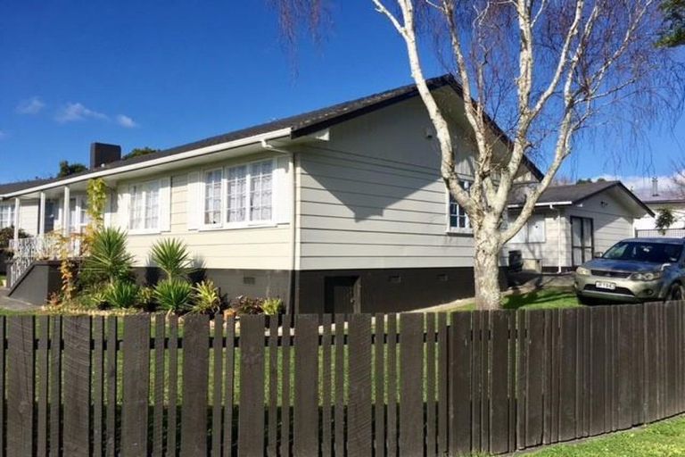 Photo of property in 1 Malmo Place, Manurewa, Auckland, 2102