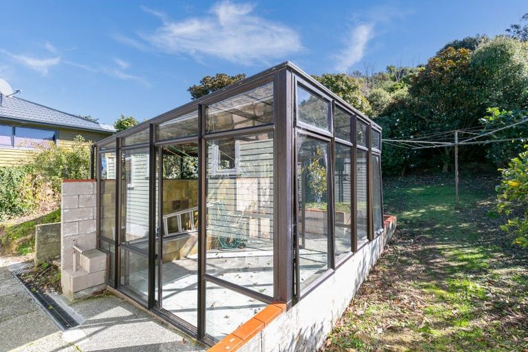 Photo of property in 347 Main Road, Tawa, Wellington, 5028