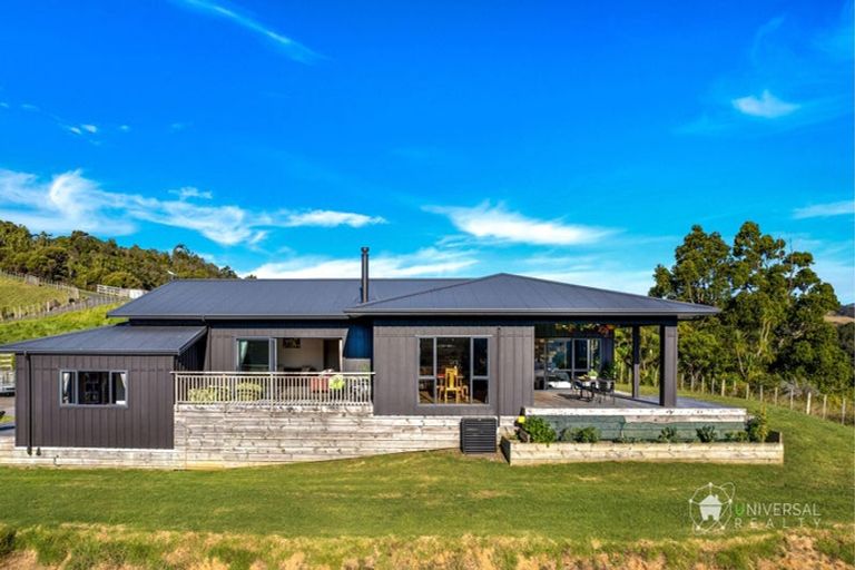 Photo of property in 123 Taiapa Valley Road, Muriwai, Waimauku, 0881