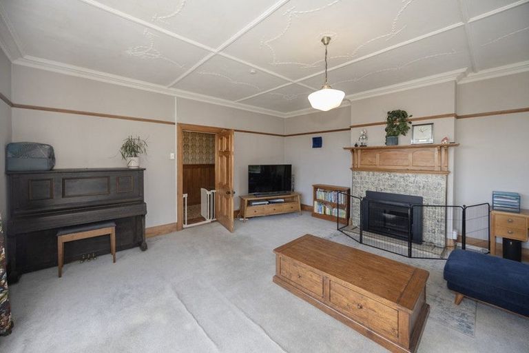 Photo of property in 76 Wharfe Street, South Hill, Oamaru, 9400