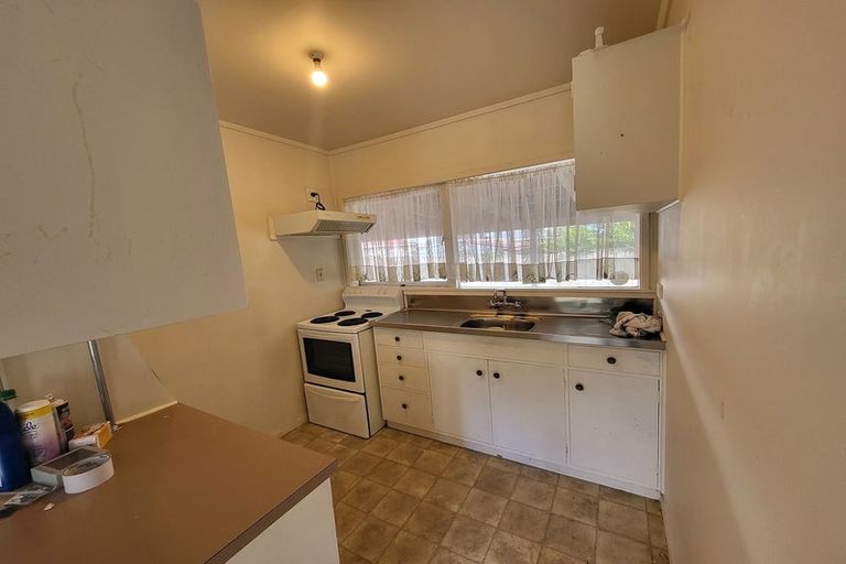 Photo of property in 42 Mcannalley Street, Manurewa East, Auckland, 2102