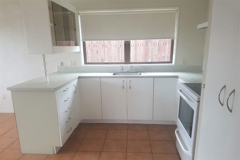 Photo of property in 2a Roys Road, Weymouth, Auckland, 2103