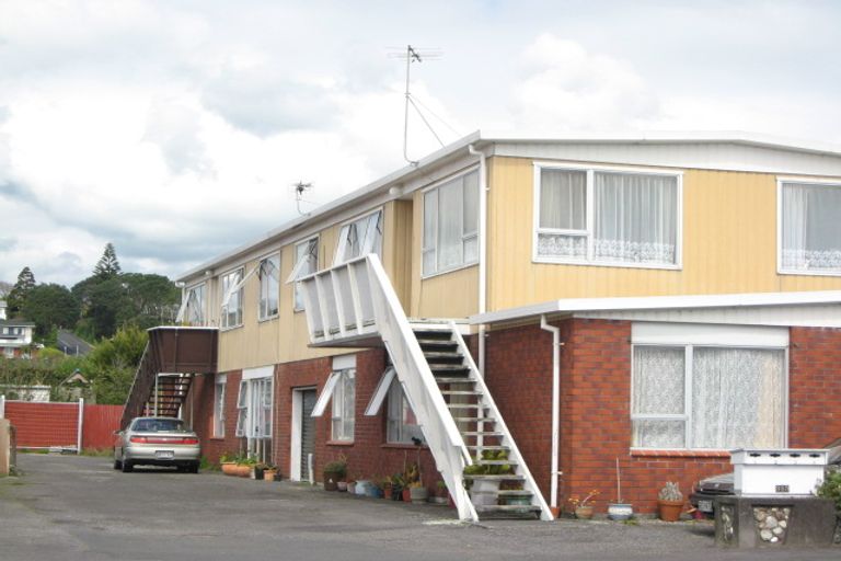 Photo of property in 323c Saint Aubyn Street, New Plymouth, 4310