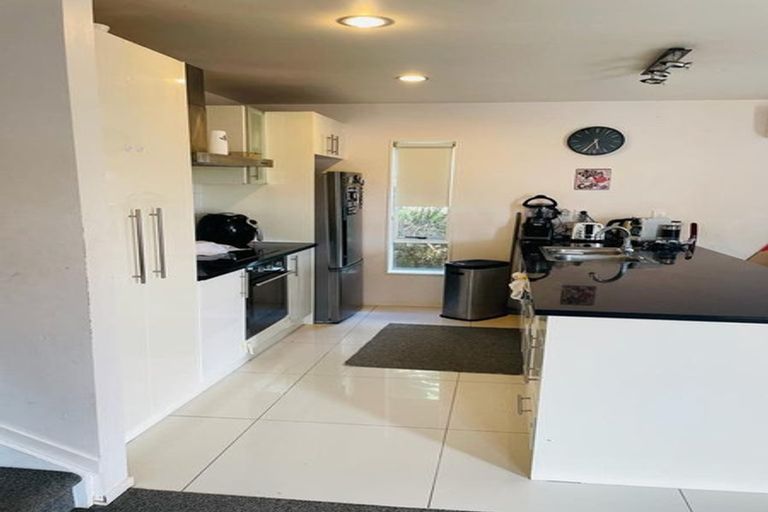 Photo of property in 31 Tiri Tiri Road, Birkdale, Auckland, 0626