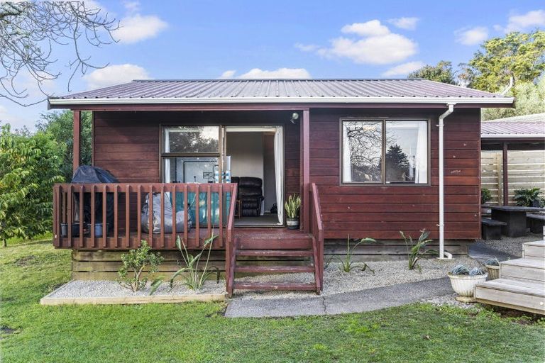 Photo of property in 58 Cobham Crescent, Kelston, Auckland, 0602