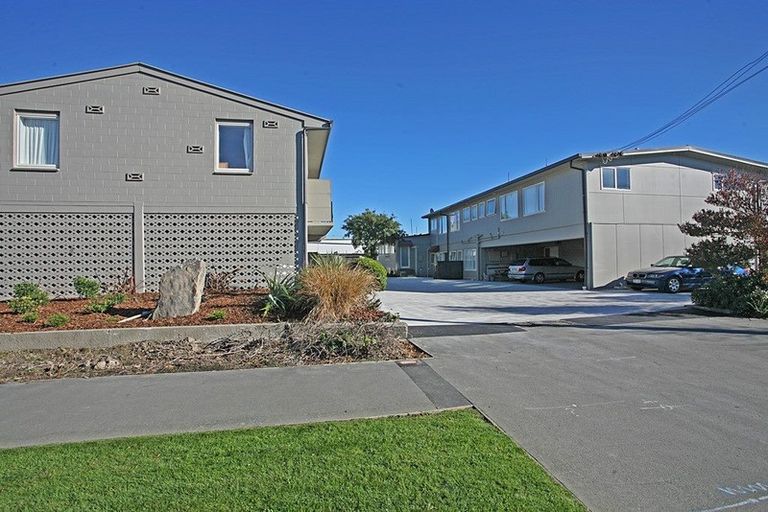 Photo of property in 6/17 Newnham Terrace, Upper Riccarton, Christchurch, 8041