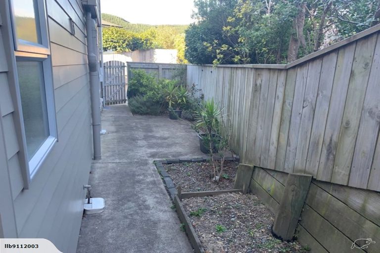 Photo of property in 5a Ryan Grove, Tawa, Wellington, 5028
