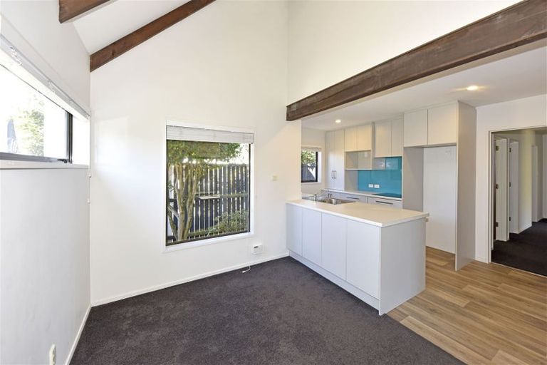 Photo of property in Peerswick Court, 43l Waimairi Road, Upper Riccarton, Christchurch, 8041
