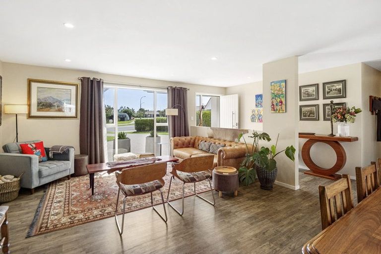 Photo of property in 30 Charlotte Drive, Omokoroa, 3114