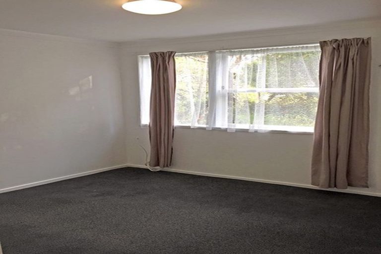 Photo of property in 2/82 Forrest Hill Road, Forrest Hill, Auckland, 0620