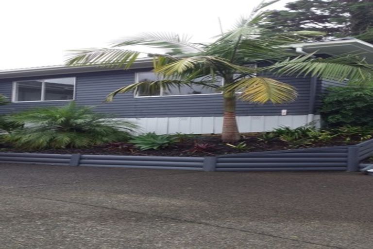 Photo of property in 27 Park Hill Road, Birkenhead, Auckland, 0626