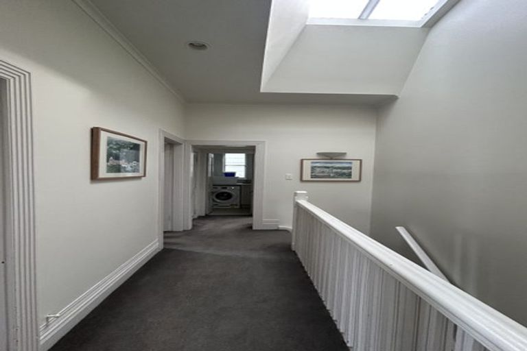 Photo of property in 1/10 Hobson Crescent, Thorndon, Wellington, 6011