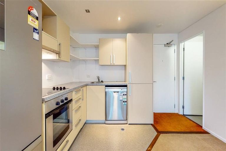 Photo of property in Dual Apartments, 406/142 Vivian Street, Te Aro, Wellington, 6011