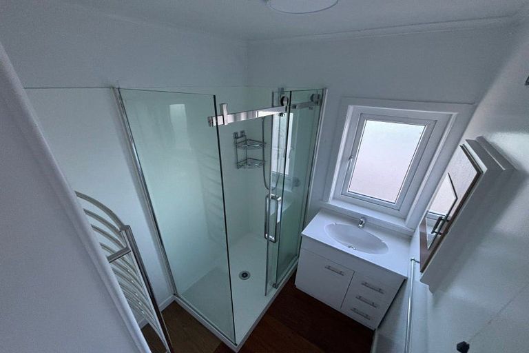 Photo of property in 105 Lincoln Road, Henderson, Auckland, 0610