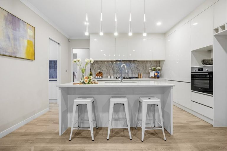 Photo of property in 7 Fricker Way, Flat Bush, Auckland, 2019