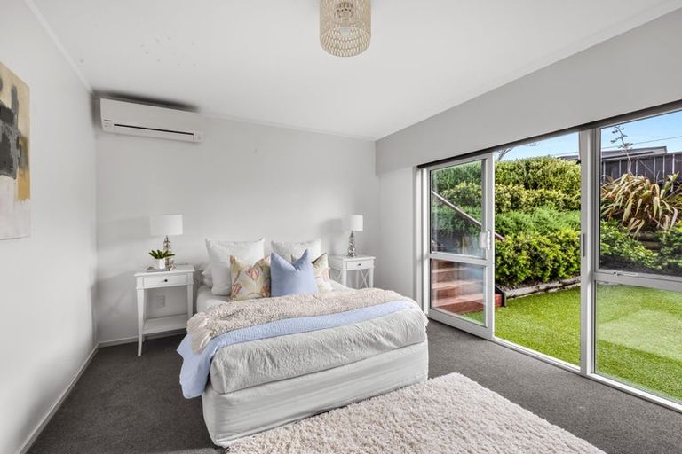 Photo of property in 1/127 Churchill Road, Rothesay Bay, Auckland, 0630