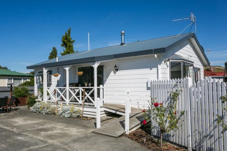 Photo of property in 1a Devon Street, Taradale, Napier, 4112
