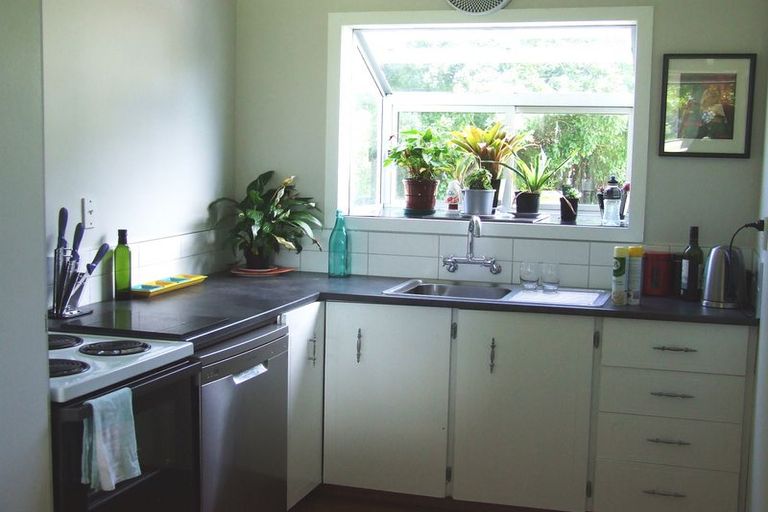 Photo of property in 4 Willow Avenue, Hannahs Bay, Rotorua, 3010