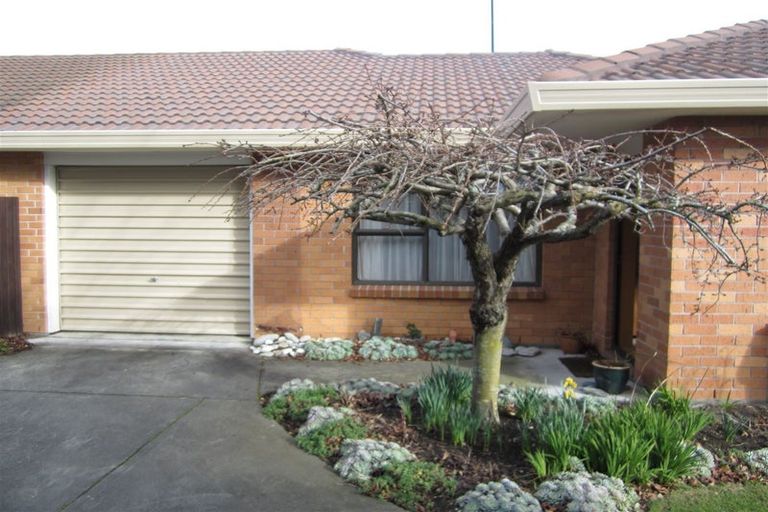 Photo of property in 1/15 Topaz Place, Bishopdale, Christchurch, 8053