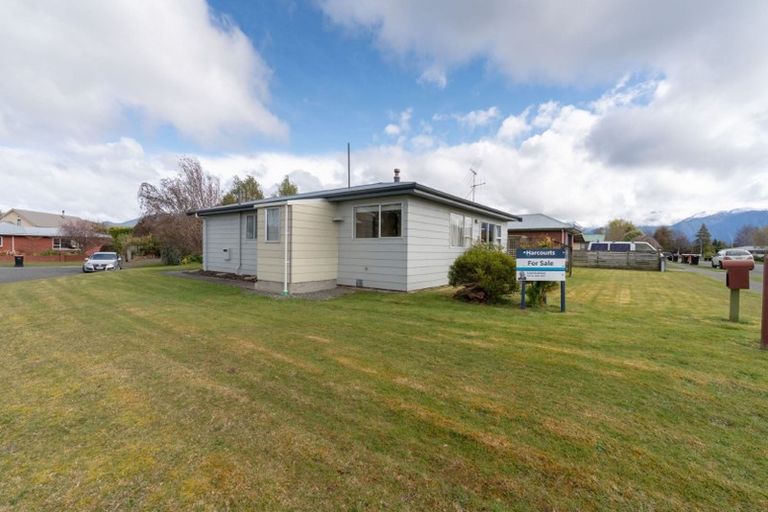 Photo of property in 14 Pop Andrew Drive, Te Anau, 9600