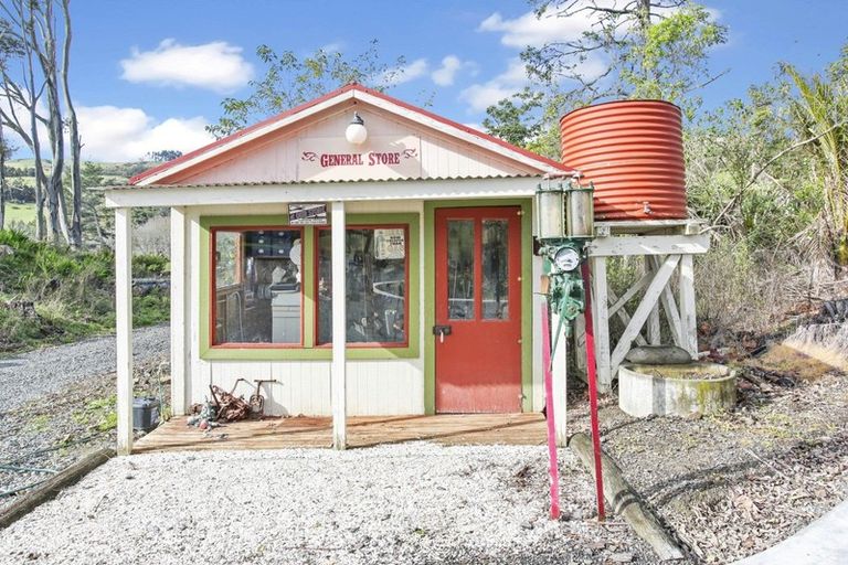 Photo of property in 59 Chamberlain Road, Bombay, 2675