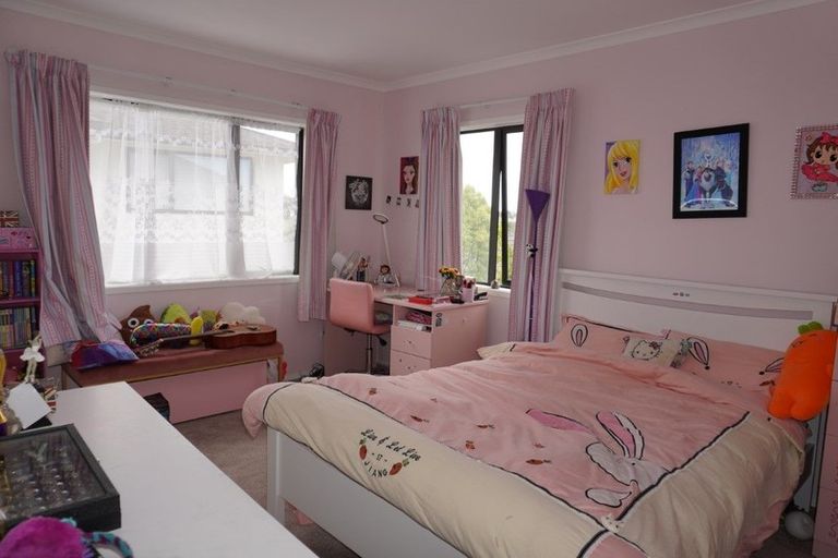 Photo of property in 20 Eastwood Rise, Browns Bay, Auckland, 0630