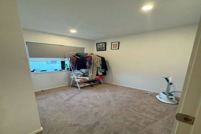 Photo of property in 7b Poruru Close, Papakura, 2110