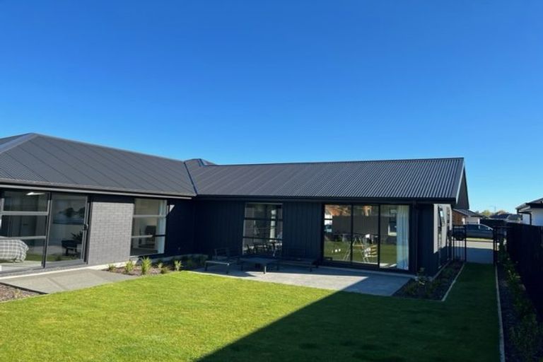 Photo of property in 17 Mcquillan Avenue, Woodend, 7610