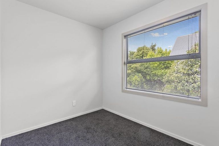 Photo of property in 2/3 Grove Road, Addington, Christchurch, 8024