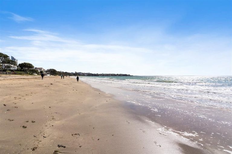 Photo of property in 12 Clifton Road, Hauraki, Auckland, 0622