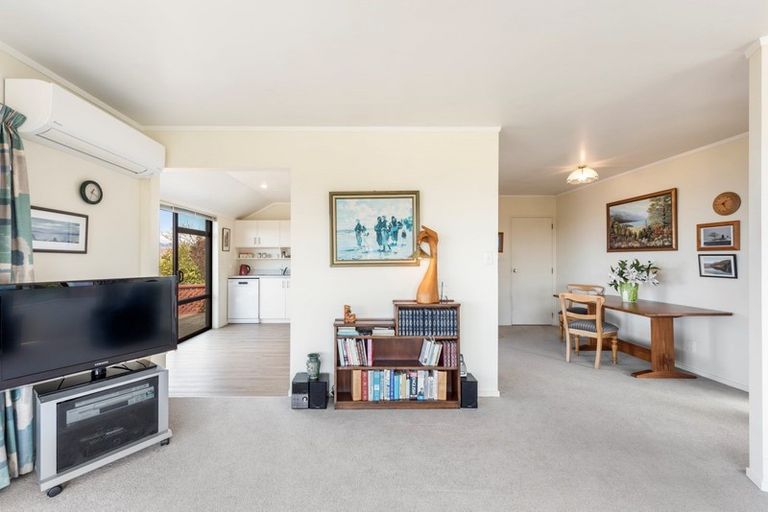 Photo of property in 10 Van Beek Place, Ruby Bay, Mapua, 7005