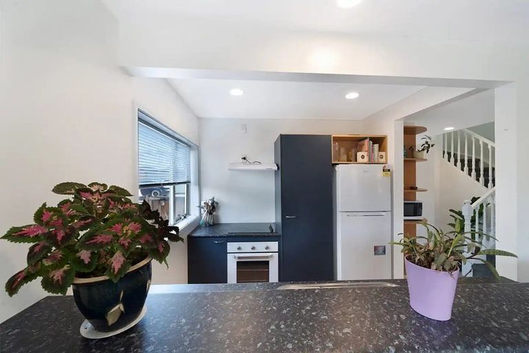 Photo of property in 10/103 Swanson Road, Henderson, Auckland, 0610