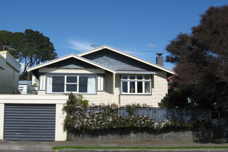Photo of property in 118 Lemon Street, New Plymouth, 4312