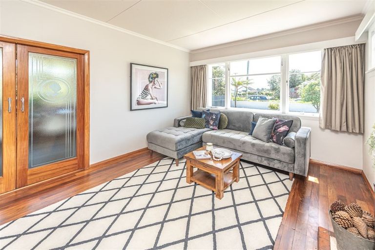 Photo of property in 39 Wikitoria Road, Putiki, Whanganui, 4501